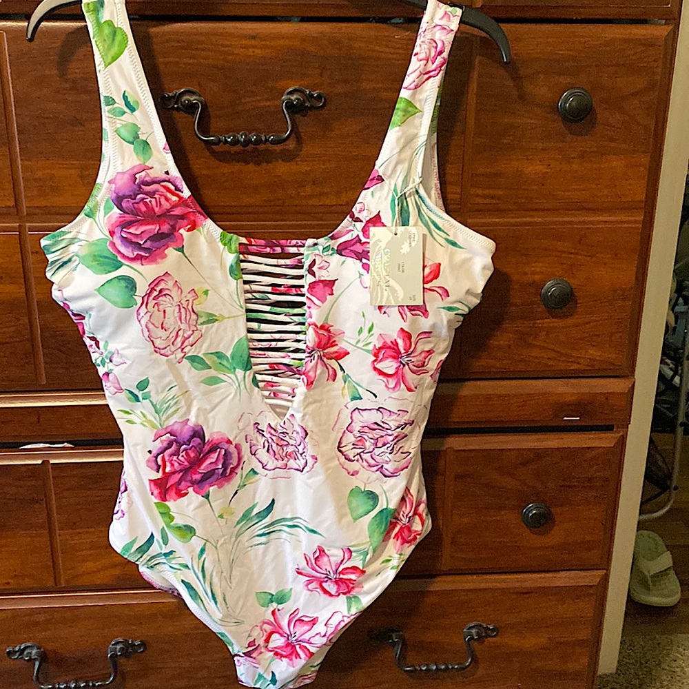 Gorgeous never worn bathing suit!